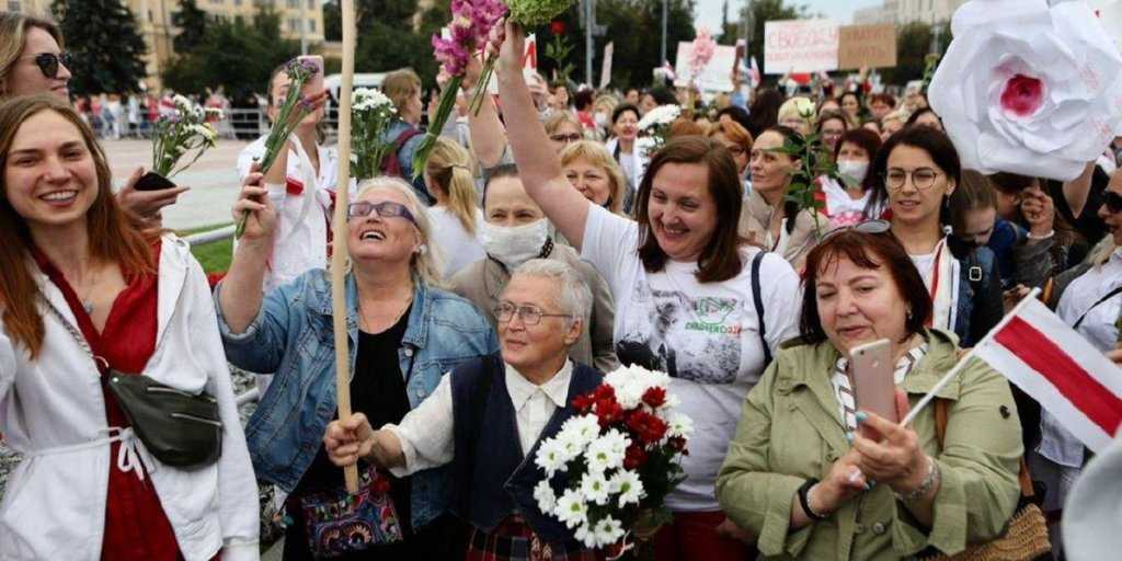Женский марш в Минске возглавила полоумная русофобка