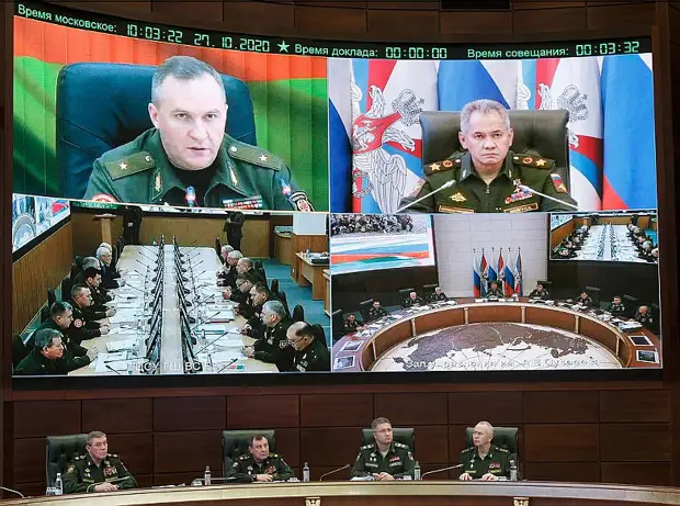 &laquo;Кольцо Анаконды&raquo; &ndash; порвём на британский флаг!&raquo; &ndash; эксперты расшифровали послание Шойгу