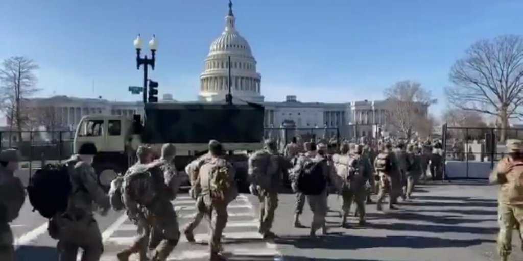 Дары Байдена: автоматчики и колючая проволока. Сегодня Вашинтон - завтра вся Америка Дары Байдена: автоматчики и колючая проволока. Сегодня Вашинтон - завтра вся Америка