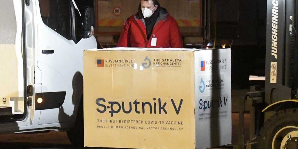 «Спутник V » новое золото России. Страны готовы платить не торгуясь