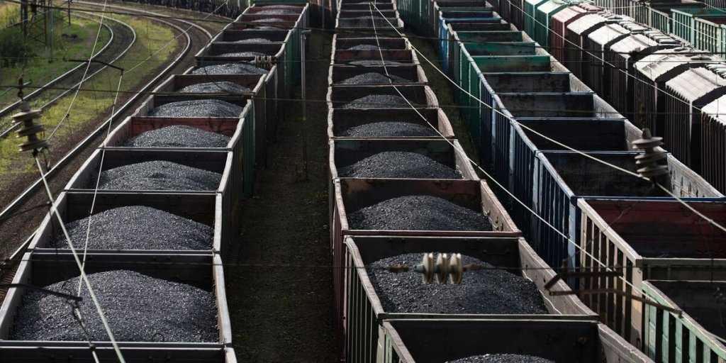 На Украине требуют закупить российский уголь, ибо топить уже нечем