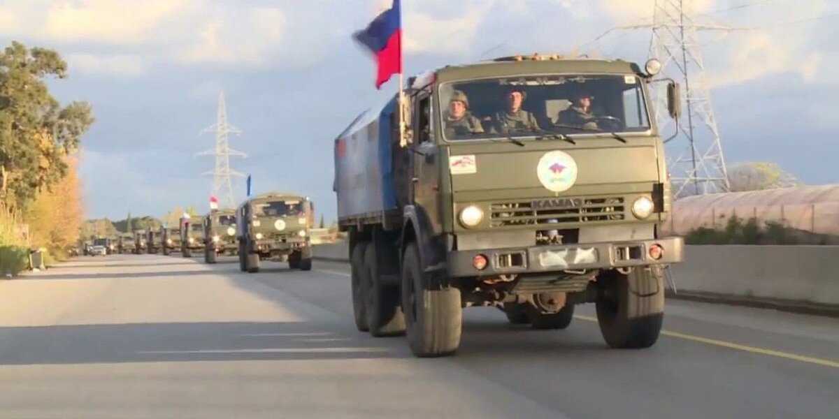 Жители Украины со слезами на глазах встречают военных РФ с гуманитарной помощью