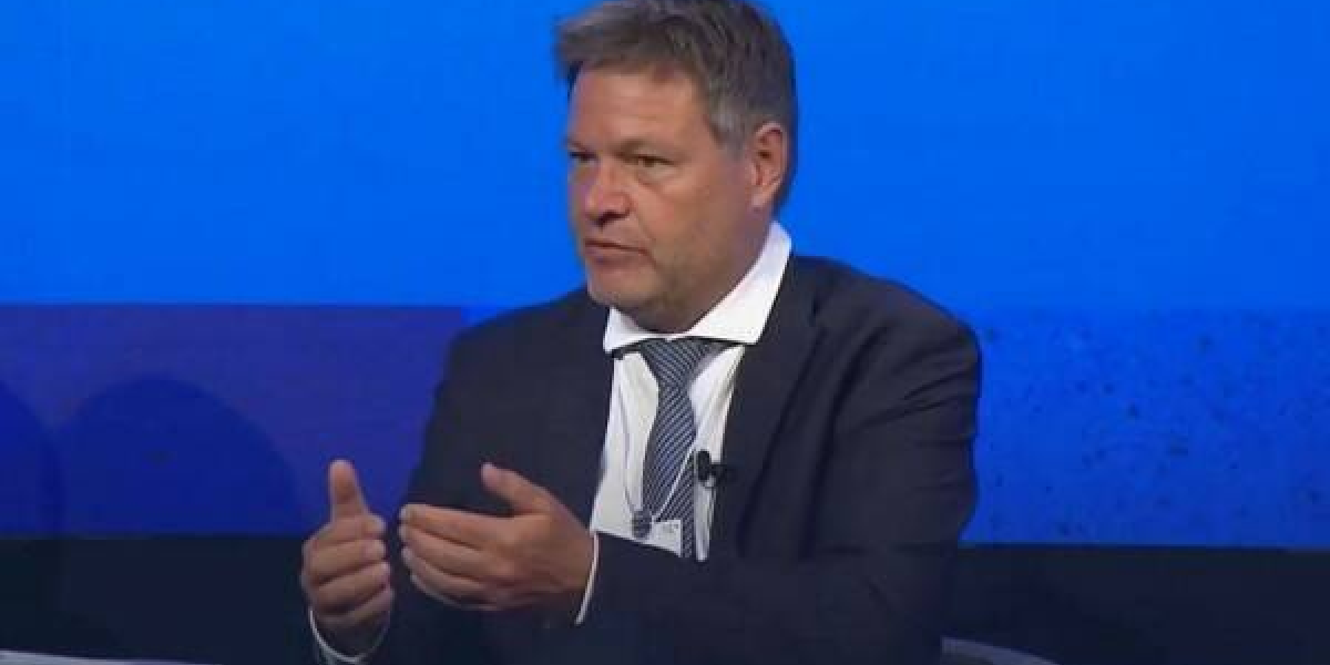 Запад отчаянно старается отыграть назад: Даже Хабек признал действия ЕС против России