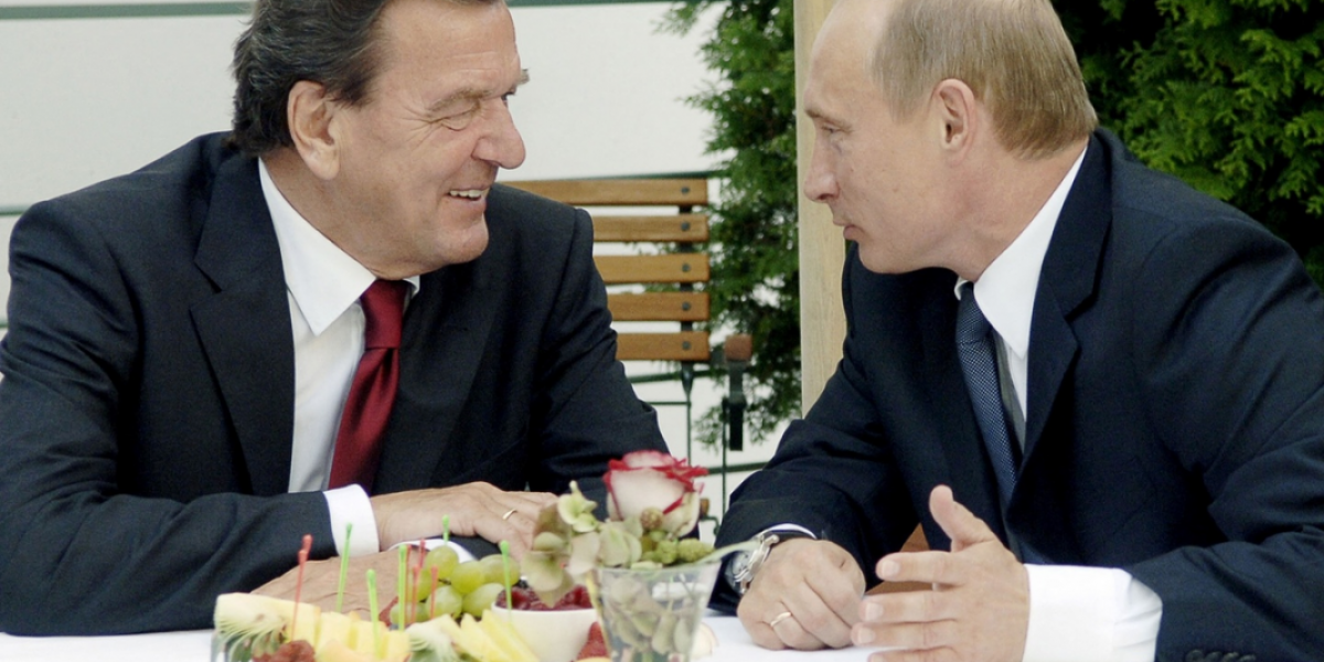 Немецкий бизнес пошёл ферзём. Прислал договариваться по газу Герхарда Шрёдера