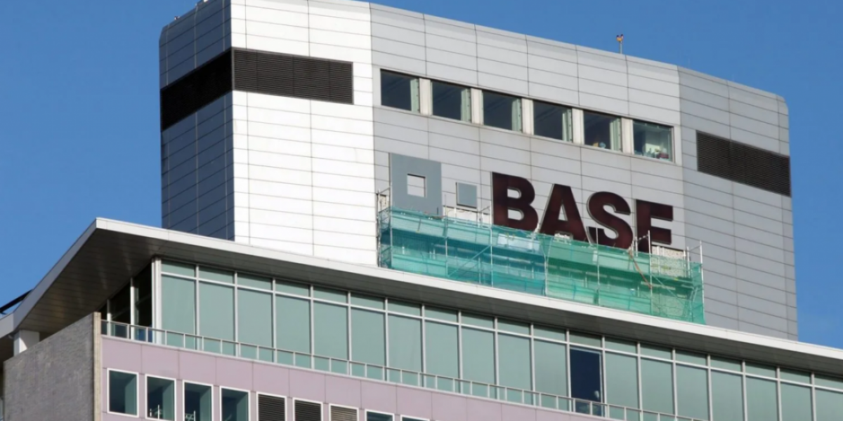 &laquo;Россия без проблем перкроет вентиль на годы&raquo;. Эксперты Запада с горечью констатируют-в споре цветных бумажек и ресурсов побеждают ресурсы