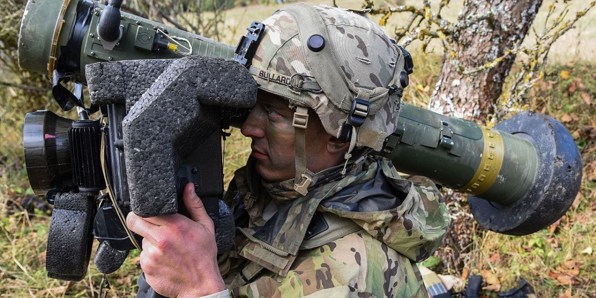 Арсеналы Европы пустеют. США пытаются сохранить гегемонию Арсеналы Европы пустеют. США пытаются сохранить гегемонию