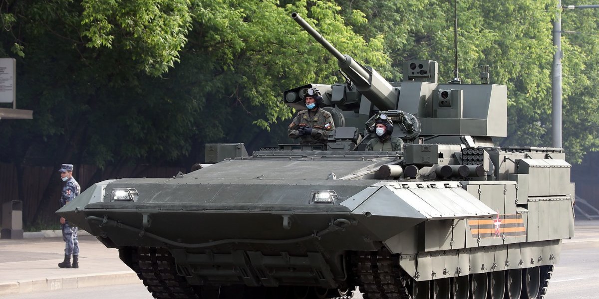 Армия России будет усилена новейшими БМП Т-15 и Б-19. Для каких задач разработаны эти бронемашины