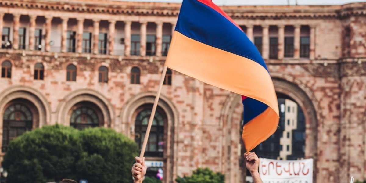 Рука Вашингтона: депутат Федоров рассказал кто стоит за протестами в Ереване против ОДКБ