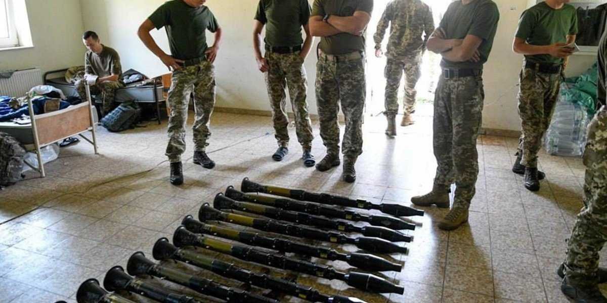 Военный аналитик Литовкин: никакого дефицита оружия у Запада нет, это &laquo;крокодиловы слезы&raquo;