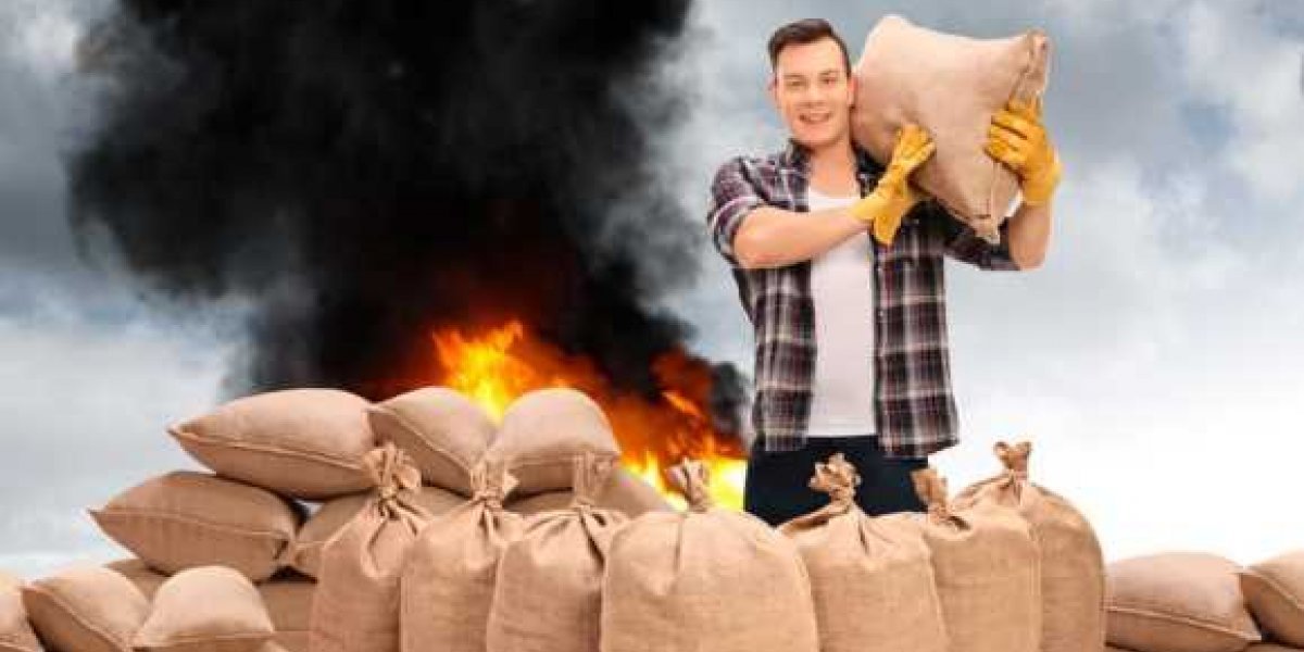 Херсонские ждуны на освобождённой территории сидят на мешках с гривнами