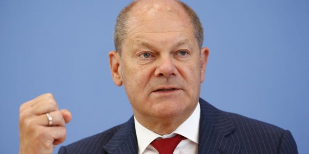 &laquo;Последний позор Германии&raquo;: странное поведение Шольца на встрече с Зеленским стало знаковым событием