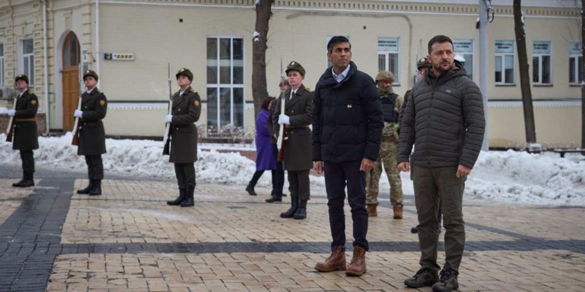 «Хитрая уловка»: мировые СМИ впервые громко высмеяли визит Зеленского в Британию «Хитрая уловка»: мировые СМИ впервые громко высмеяли визит Зеленского в Британию