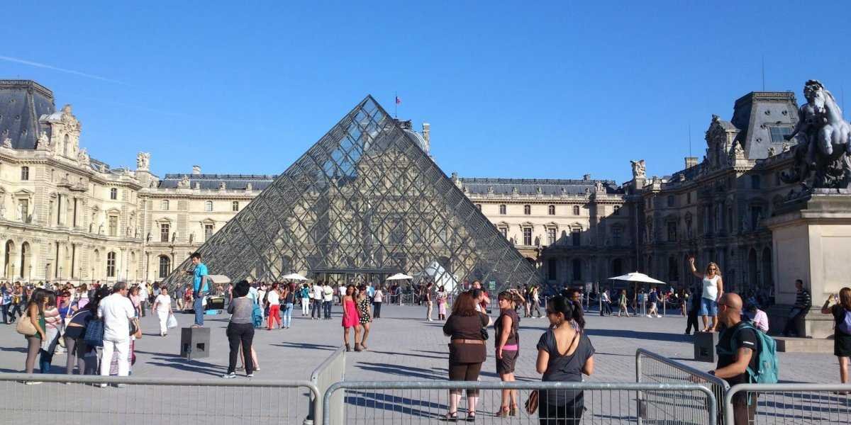 Без России — никак: Веселовской фразой из сказки объяснил, как запрет на въезд туристов из РФ ударил по экономике ЕС Без России — никак: Веселовской фразой из сказки объяснил, как запрет на въезд туристов из РФ ударил по экономике ЕС