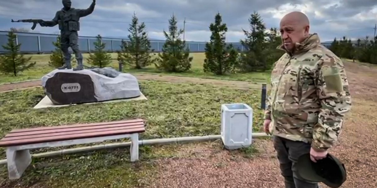 Что известно по перевороту Пригожина на данный момент? Он окружил штаб армии и требует выдать Шойгу и Герасимова