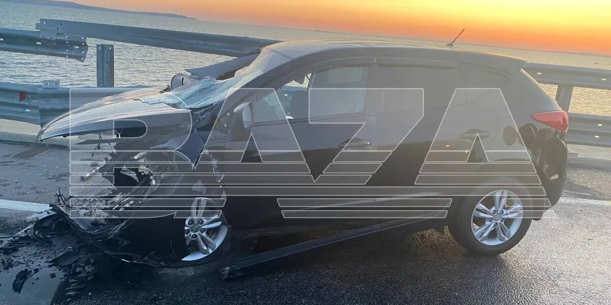 ЧП на Крымском мосту: Украина намекнула на свою причастность &mdash; первые кадры с места происшествия