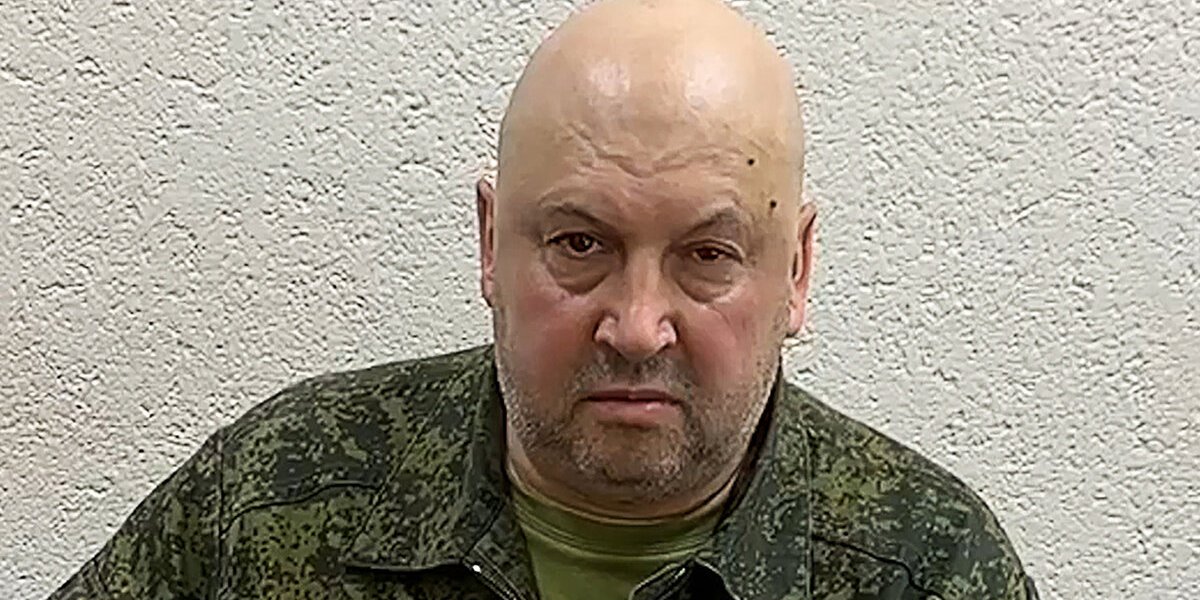 &laquo;Не думаю, что он бы сам занимался мятежами&raquo;: Как военкоры реагируют на слух об аресте Суровикина