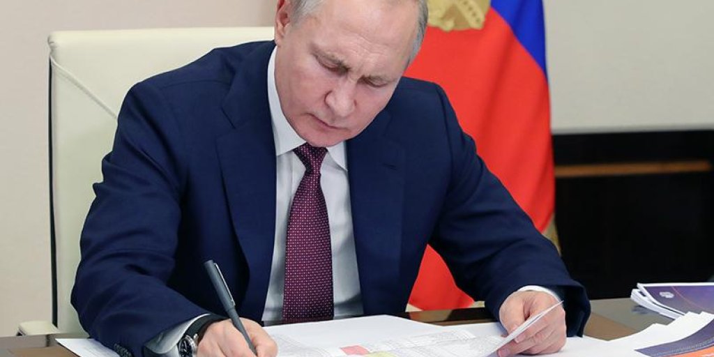 Что-то будет: Суровикин вышел на работу, а Лукашенко срочно летит в Москву