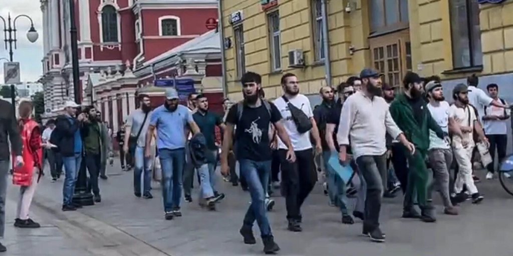 Мигрантское подполье готовит военную операцию в России: в 53 регионах страны обнаружены склады с оружием, принадлежащие этническим диаспорам