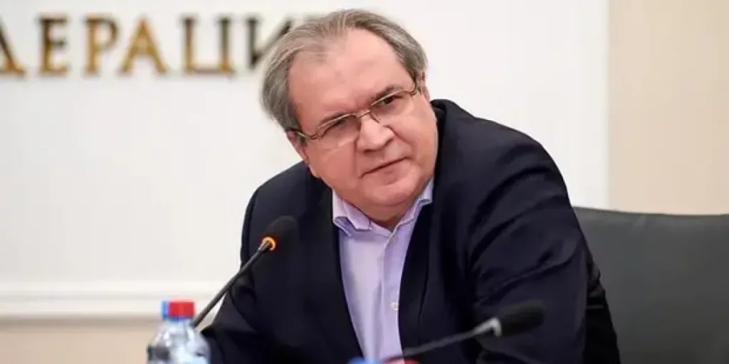 Халяльную еду их детям в школах дали. Теперь мигранты просят убрать елки на Новый год