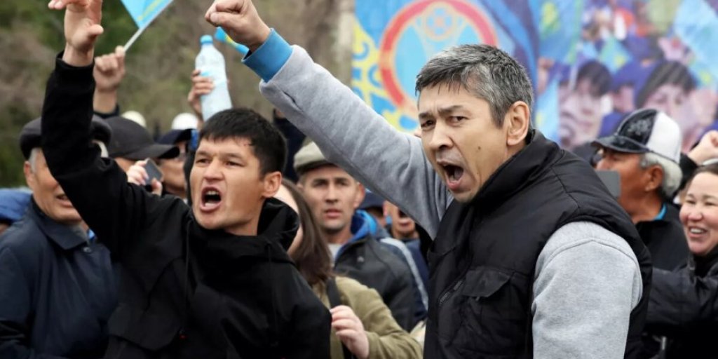 Пора наконец Путину поставить Токаева на место