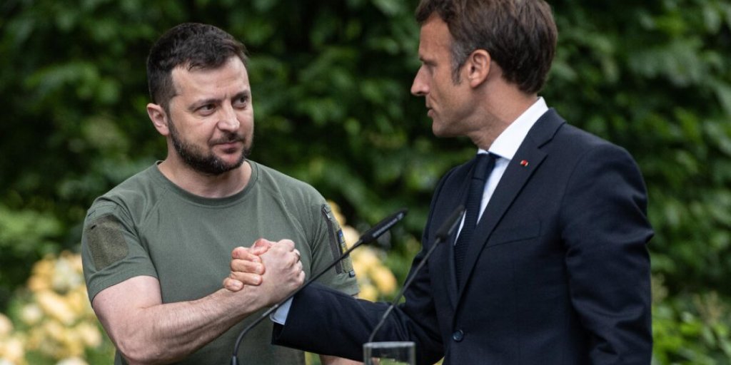 Макрон дерзнувший нахамить и поставить ультиматум Путину, уже пожалел о своих словах. Вся Европа покатывается со смеху