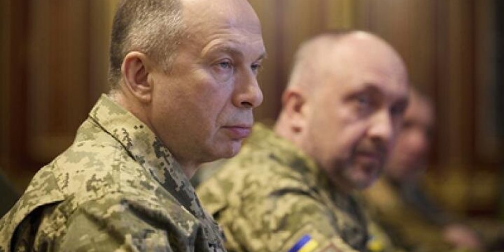 Уже на низком старте: Стало известно, куда может сбежать Зеленский