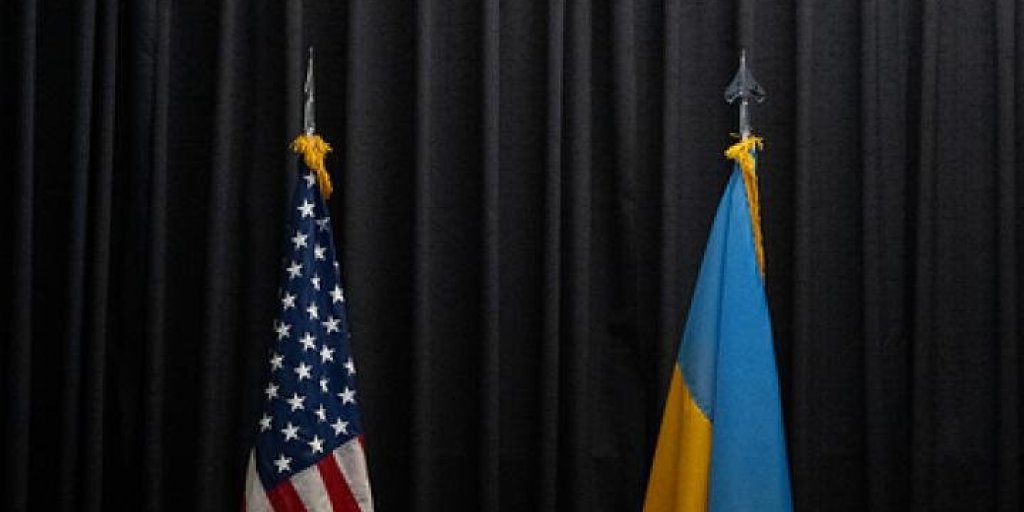 Зеленский слился: Запад готовит сменщика для надоевшего всем президента Украины