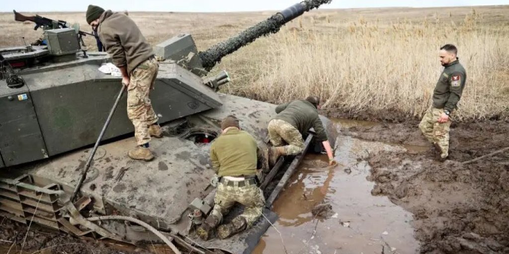 Лондон отзывает свою технику, оставляя бывшего комедианта у разбитого корыта