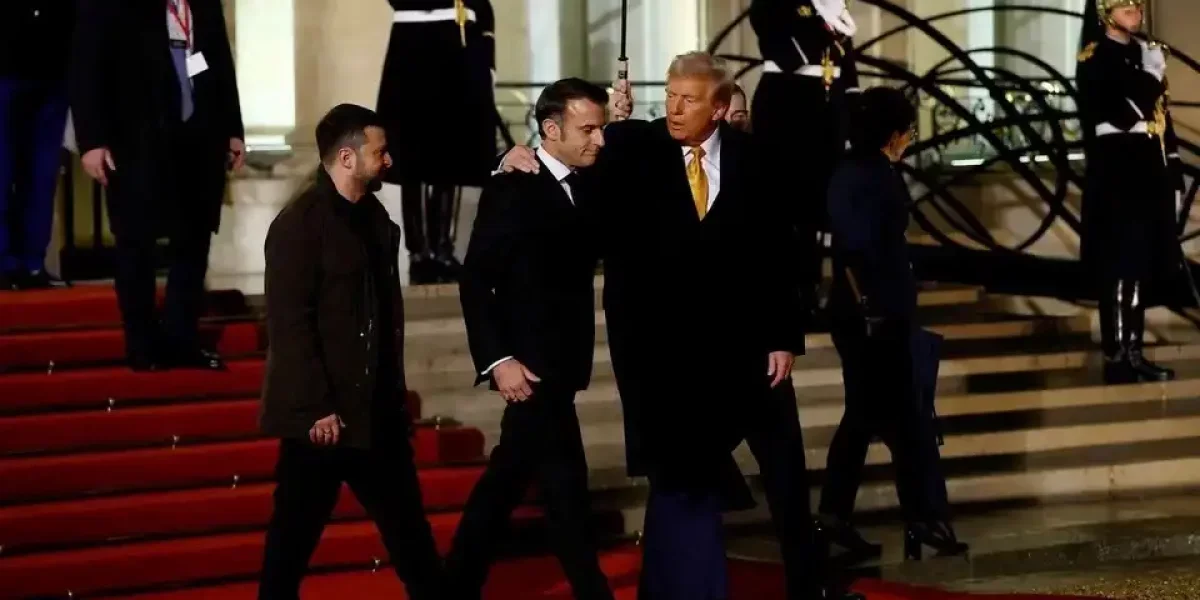 Позор Зеленского в Париже: Трамп брезгливо морщился и опоздал на 40 минут, выводы для Зеленского неутешительные