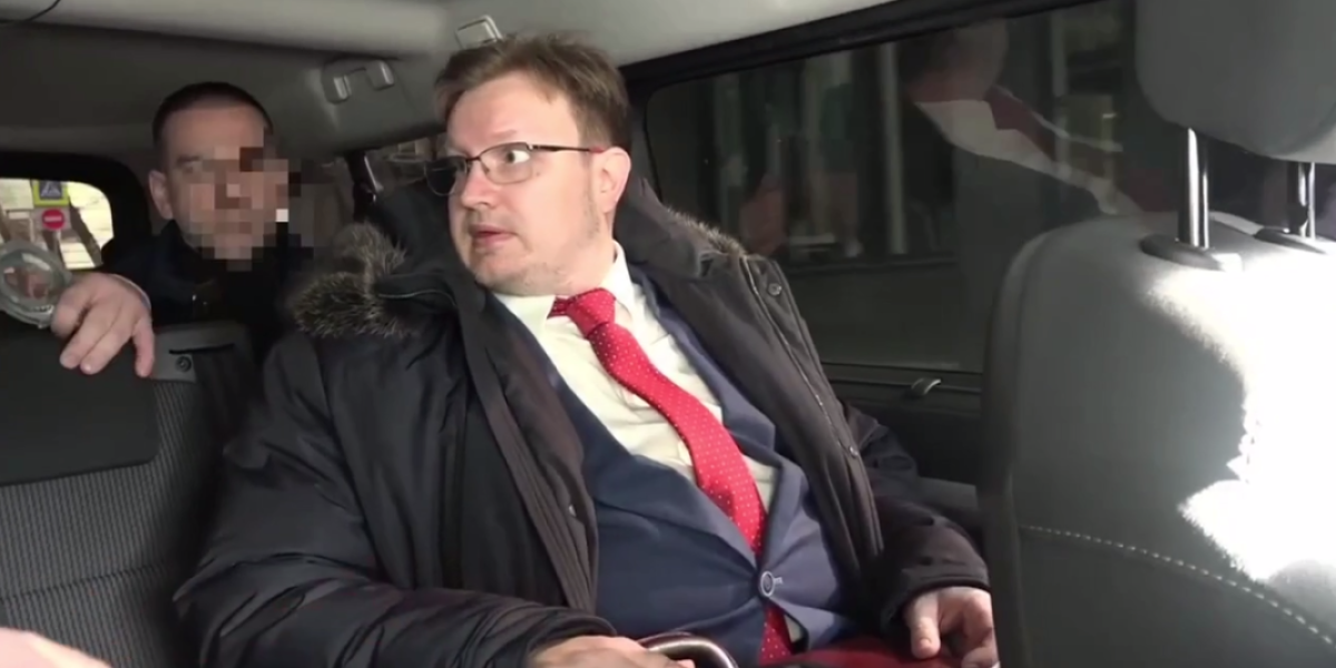 Шпион в МИД получил странное наказание. Народ не поверил: &laquo;Вы серьёзно? Обманутым детям за поджог больше дают!&raquo;