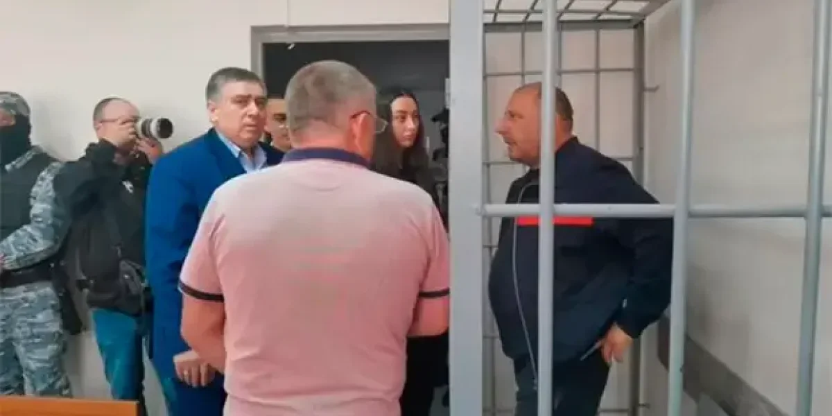 «Теперь ясно — русских в Баку взяли в заложники». Какое наше решение их обрекло? «Теперь ясно — русских в Баку взяли в заложники». Какое наше решение их обрекло?