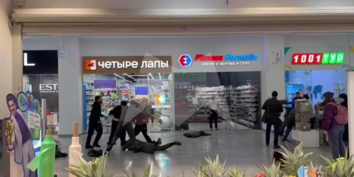 Приезжие открыто бросили вызов властям. Группировки собираются по первому свистку